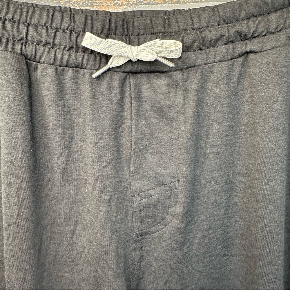 Vuori Men's Ponto Performance Pant 30" Black Heather Sz XL NWOT - Picture 5 of 15